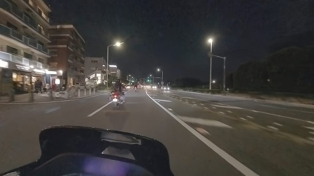 もう真っ暗だぜ。