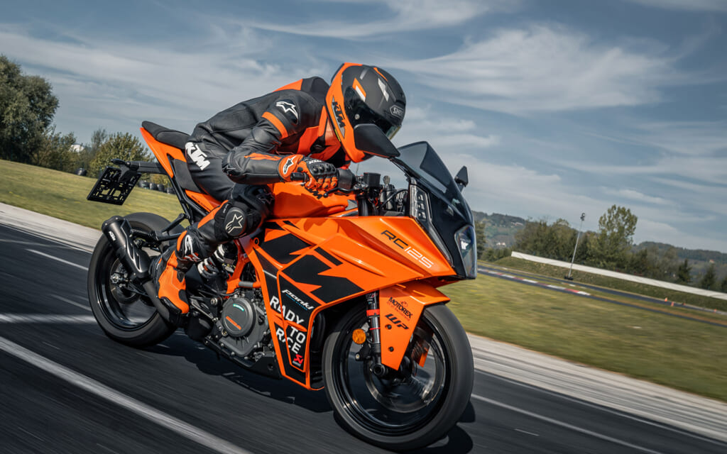 引用:https://www.ktm.com/ja-jp/models/supersport/2023-ktm-rc-125-.html