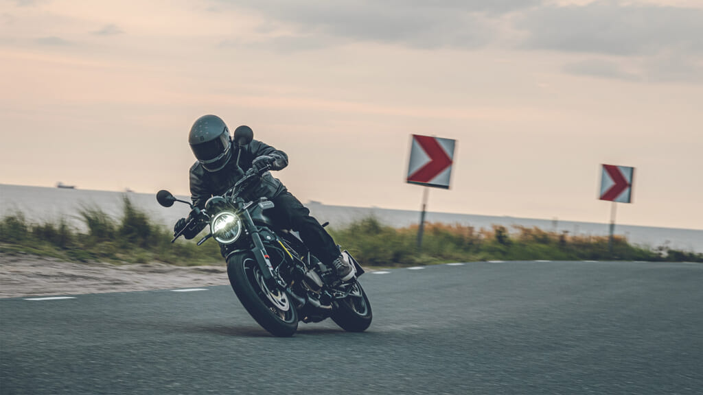 引用:https://www.husqvarna-motorcycles.com/ja-jp/models/naked/svartpilen/svartpilen-125-2023.html